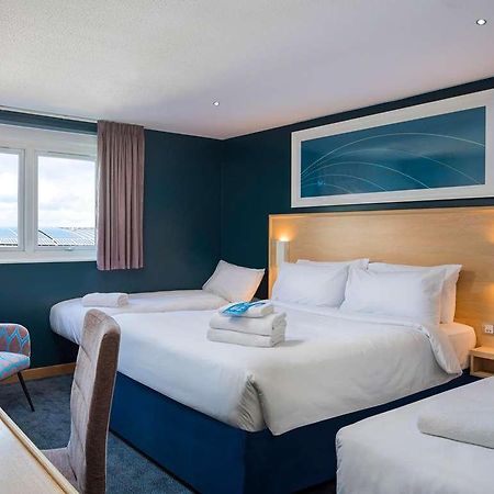Travelodge Reading Whitley 객실 사진