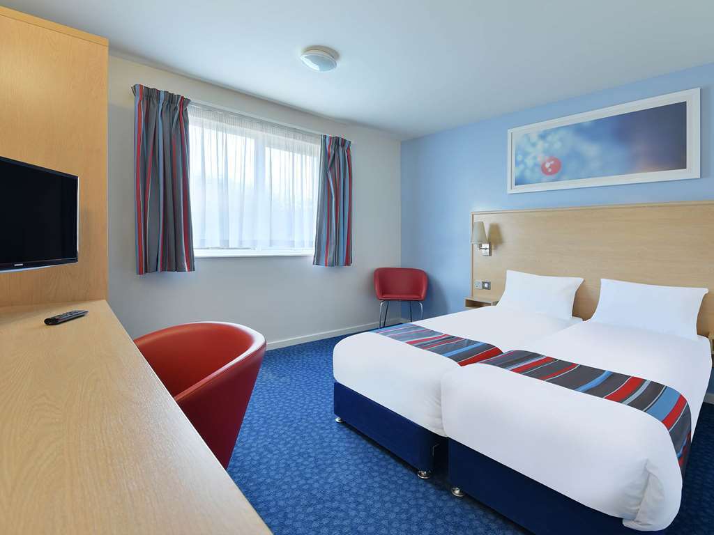 Travelodge Reading Whitley 객실 사진